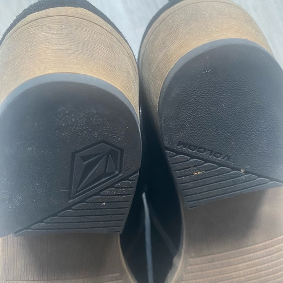 Volcom faux suede booties - Picture 7 of 7